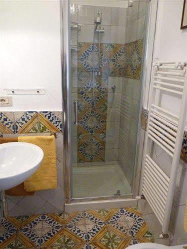 Il Glicine Sul Golfo Bed and Breakfast Mondello Εξωτερικό φωτογραφία